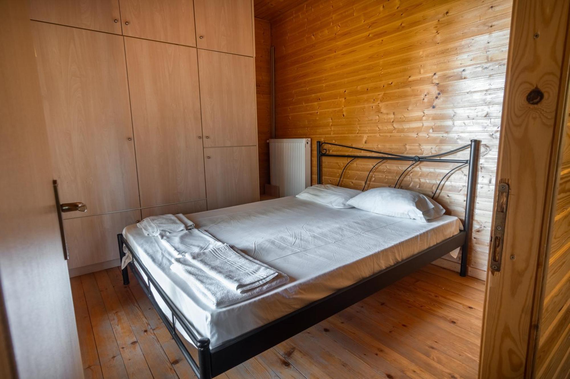 Zeus Village: Finnish Chalet Resort with Pools & Gym Molos  Exterior photo