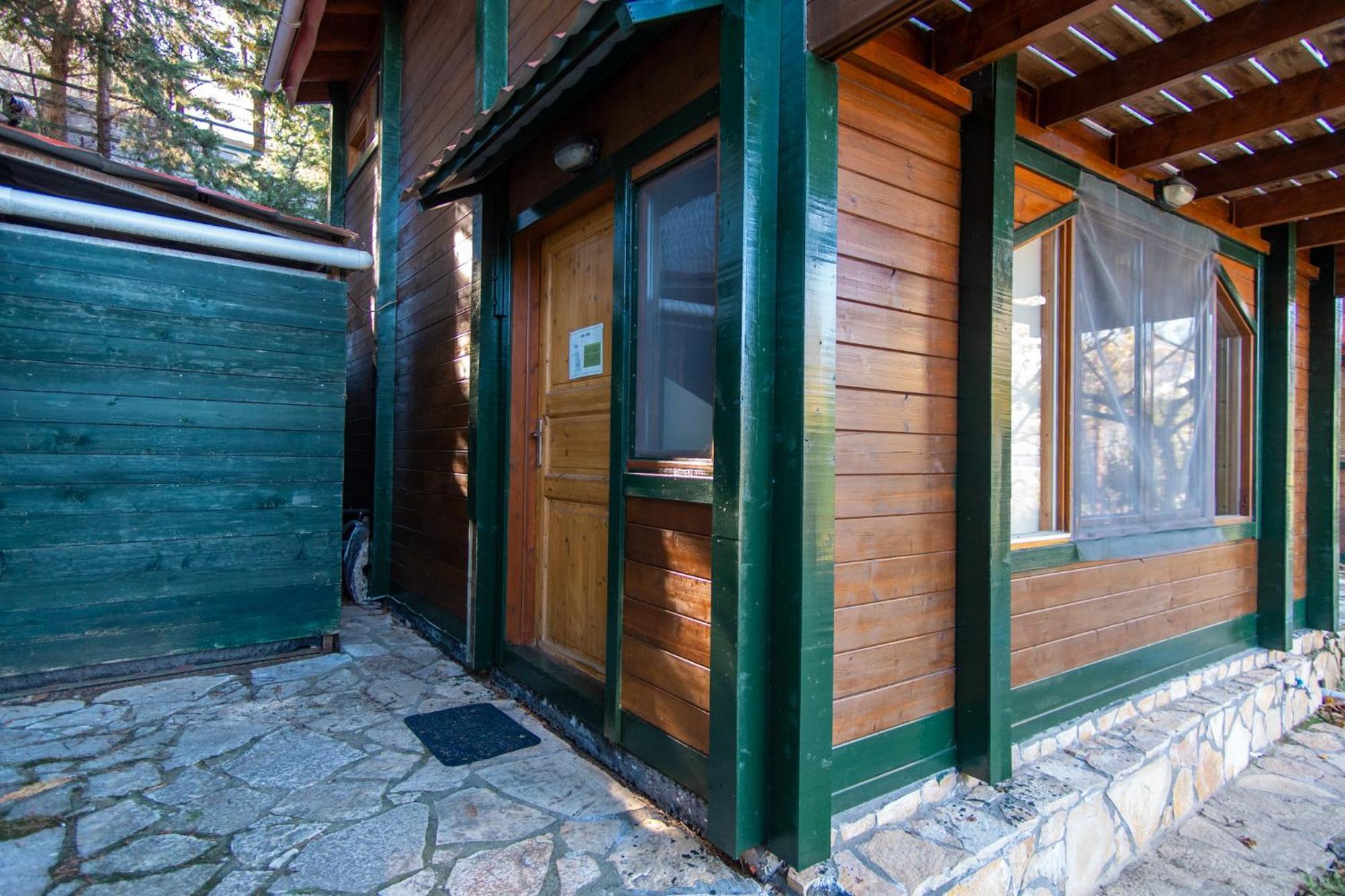 Zeus Village: Finnish Chalet Resort with Pools & Gym Molos  Exterior photo