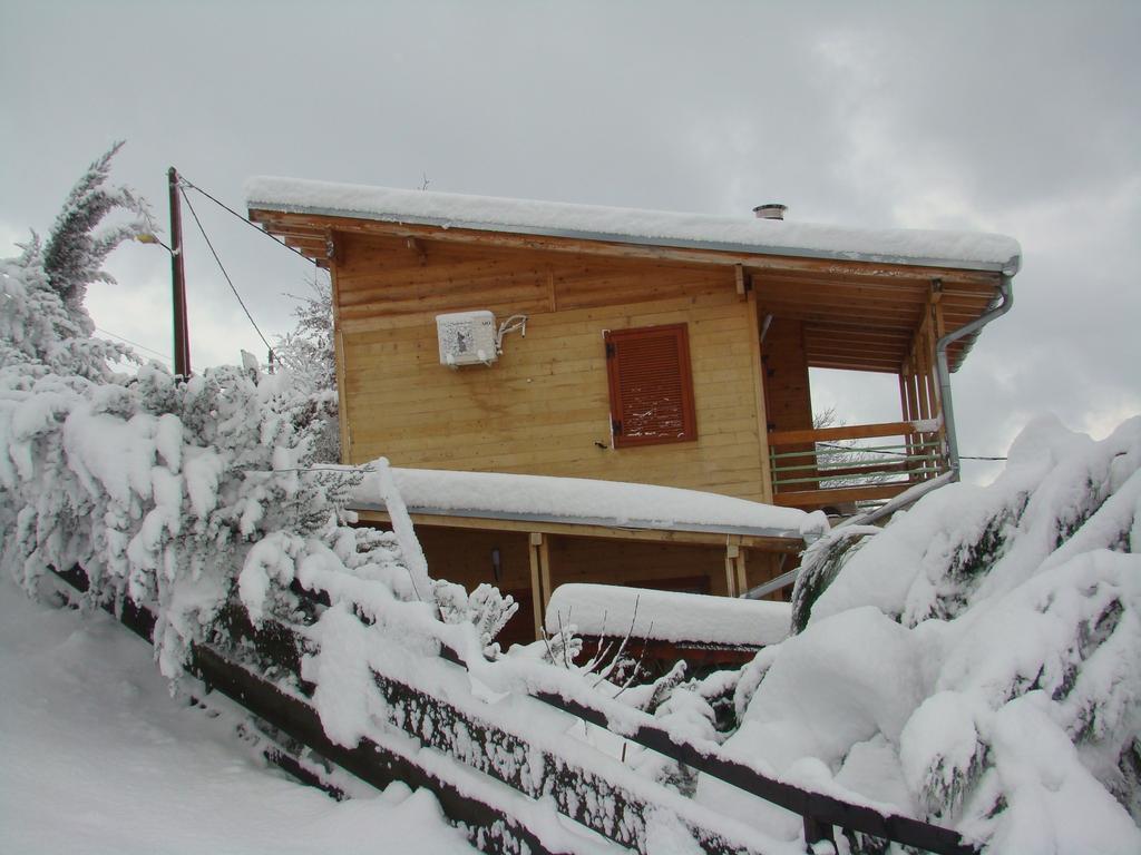 Zeus Village: Finnish Chalet Resort with Pools & Gym Molos  Exterior photo